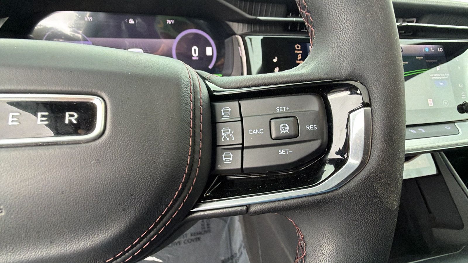 Used 2024 Jeep Wagoneer Launch Edition AWD/4WD image 27
