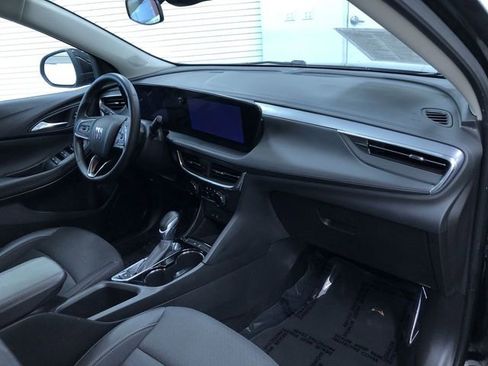 Used 2025 Buick Encore GX Preferred FWD image 24