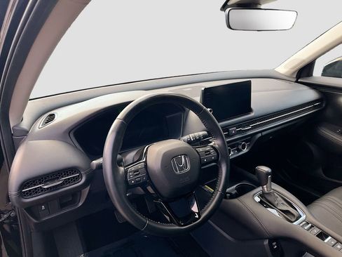 Used 2025 Honda HR-V EX-L image 9