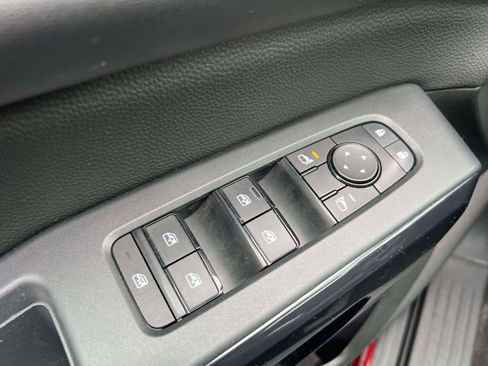 Used 2023 Nissan Pathfinder SV AWD/4WD image 55