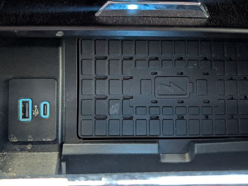 Used 2023 Ford Expedition Platinum AWD/4WD image 21