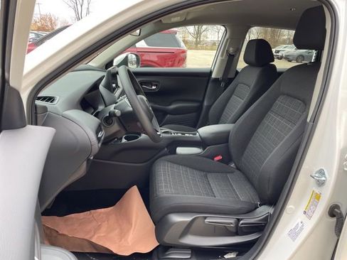 New 2026 Honda HR-V LX image 8