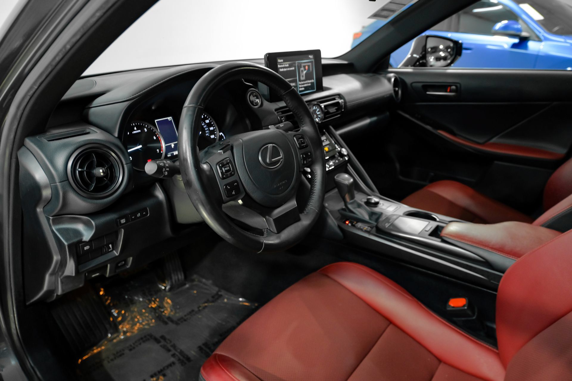 Used 2024 Lexus IS 300 F Sport RWD image 3