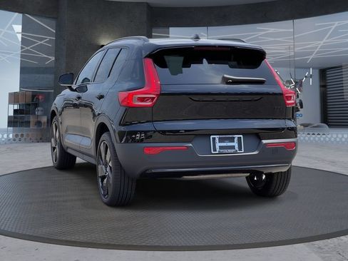 Used 2026 Volvo XC40 B5 Ultra w/ Protection Package Premier AWD/4WD image 3