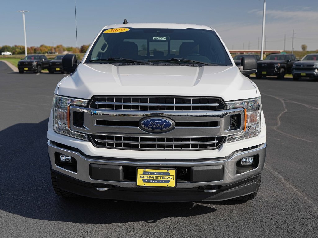 Used 2019 Ford F150 XLT w/ Equipment Group 302A Luxury AWD/4WD image 2