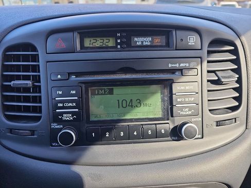 Used 2008 Hyundai Accent GS image 9