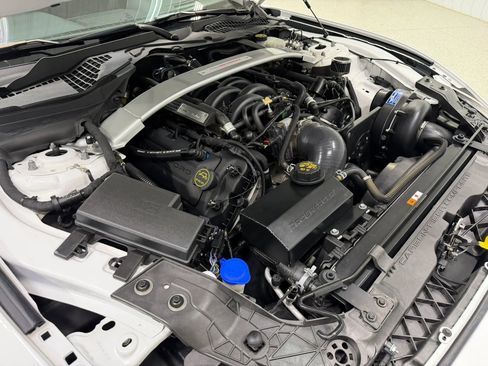 Used 2019 Ford Mustang Shelby GT350 w/ Technology Package RWD image 13