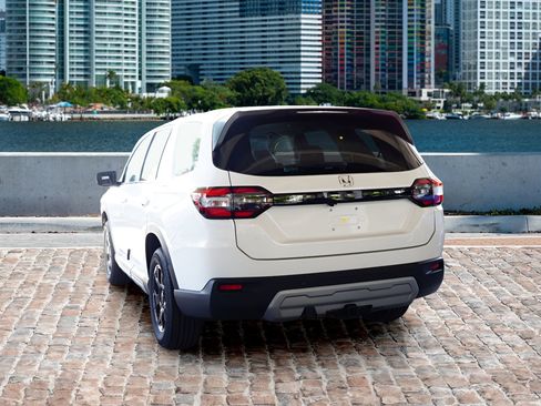 New 2025 Honda Pilot EX-L image 5