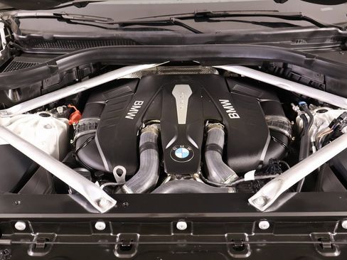 Used 2019 BMW X5 xDrive50i w/ Executive Package image 22