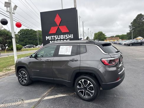Used 2022 Jeep Compass Limited AWD/4WD image 5