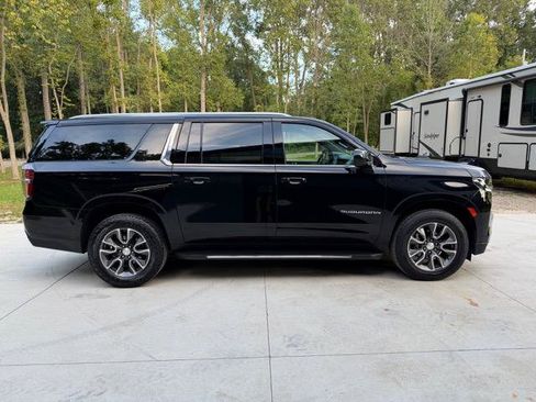 Used 2021 Chevrolet Suburban LT AWD/4WD image 5