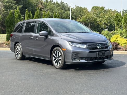 Used 2026 Honda Odyssey EX-L image 2