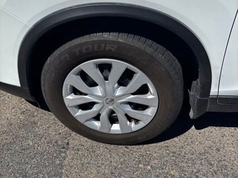 Used 2015 Nissan Rogue S AWD/4WD image 13