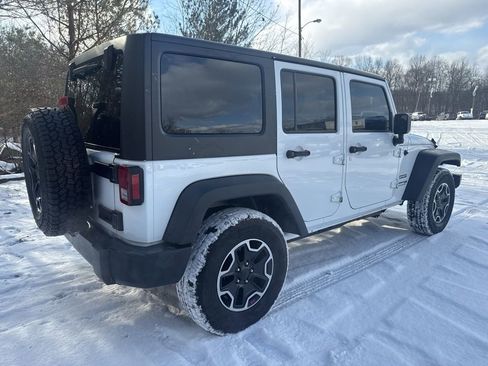 Used 2018 Jeep Wrangler Unlimited Sport S image 10