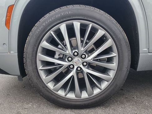 Certified 2025 Buick Enclave Avenir w/ Super Cruise Package AWD/4WD image 32