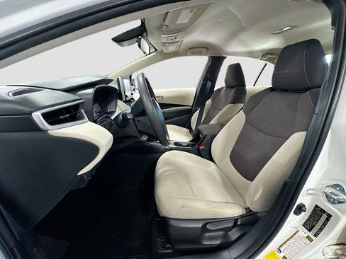 Used 2020 Toyota Corolla LE image 12