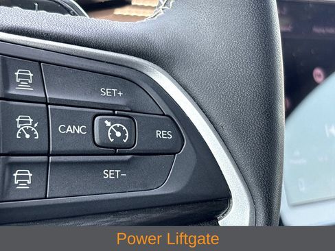 Used 2024 Jeep Grand Cherokee Altitude AWD/4WD image 11
