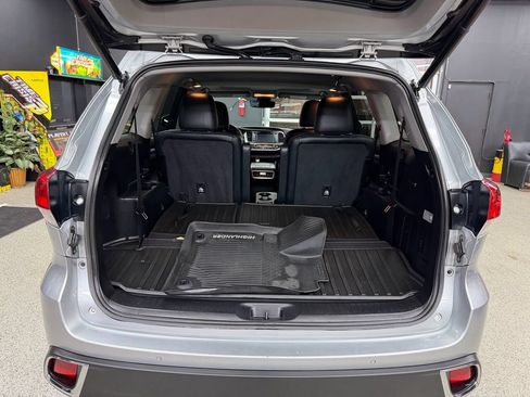 Used 2017 Toyota Highlander Limited AWD/4WD image 17