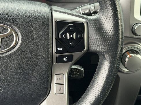 Used 2022 Toyota 4Runner SR5 image 16