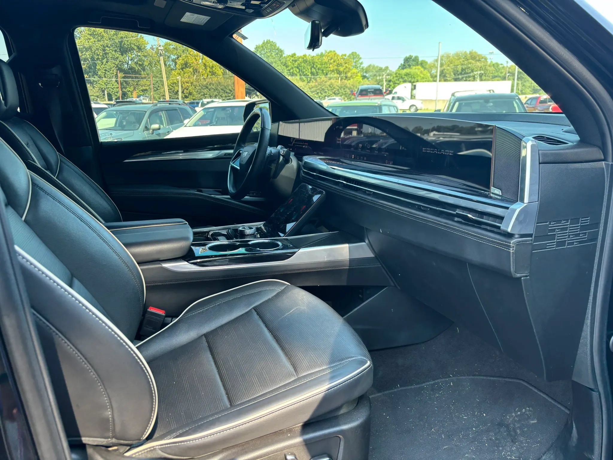 Used 2025 Cadillac Escalade ESV Sport AWD/4WD image 22