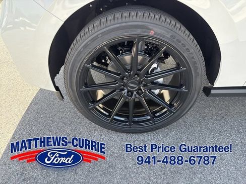 New 2026 Ford Expedition Max Platinum w/ Platinum Ultimate Package AWD/4WD image 8