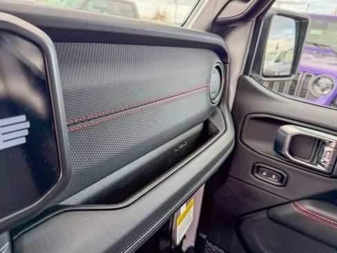 New 2026 Jeep Wrangler Unlimited Rubicon w/ Technology Group image 24