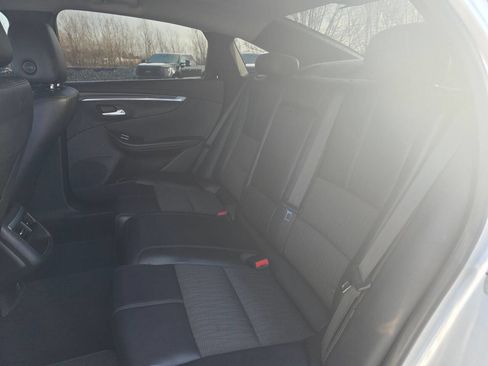 Used 2017 Chevrolet Impala LT image 24