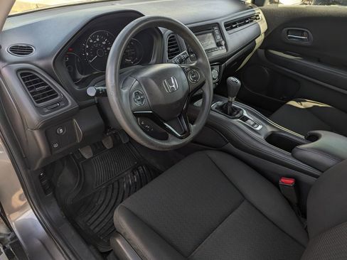 Used 2016 Honda HR-V LX image 22