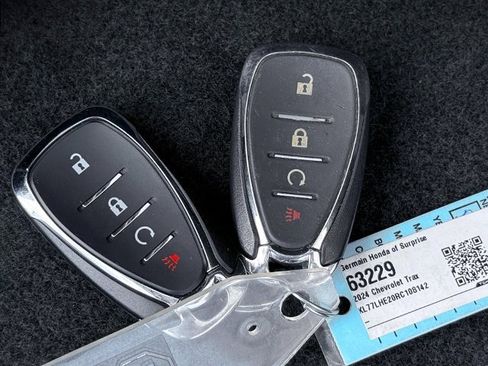 Used 2024 Chevrolet Trax LT w/ Driver Confidence Package image 27