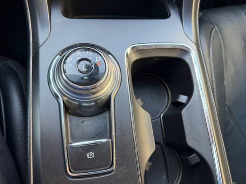 Used 2020 Ford Fusion Titanium FWD image 16
