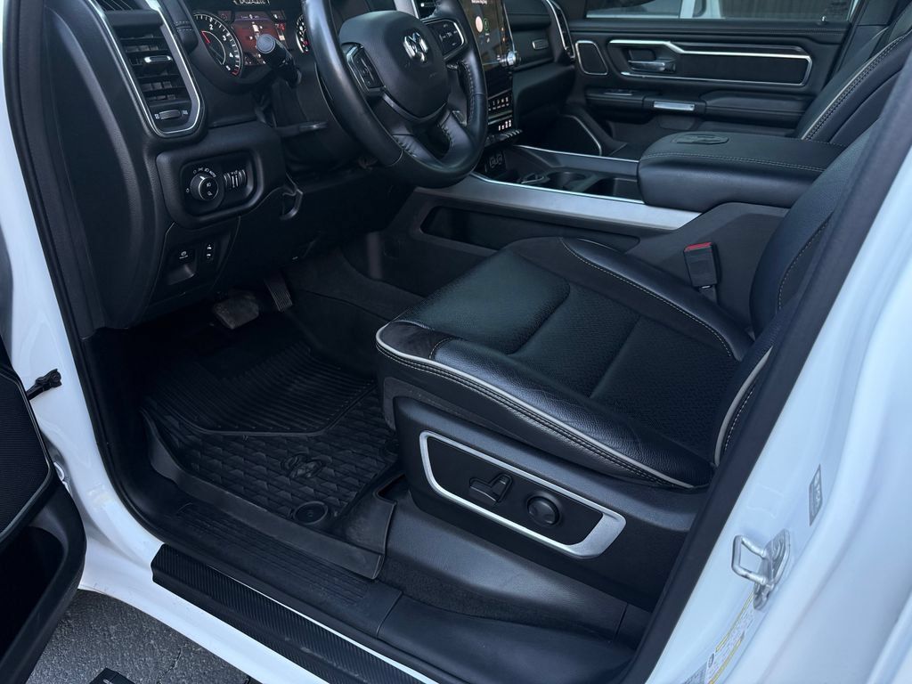 Used 2023 RAM 1500 Laramie AWD/4WD image 19