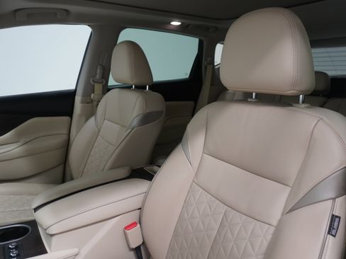 Used 2019 Nissan Murano Platinum image 11