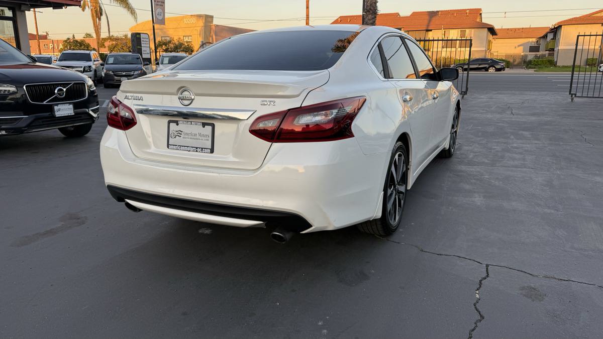 Used 2018 Nissan Altima 2.5 SR FWD image 4