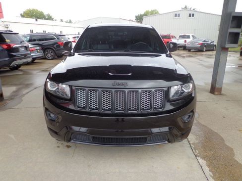 Used 2015 Jeep Grand Cherokee Altitude AWD/4WD image 2