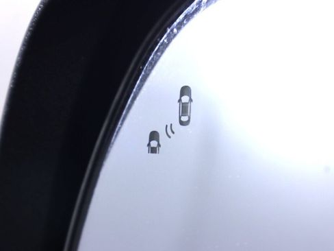 Used 2021 Hyundai Venue SEL FWD image 27
