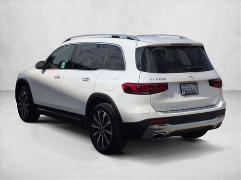 Used 2021 Mercedes-Benz GLB 250 w/ Premium Package image 8