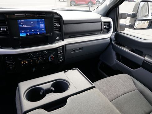 Used 2024 Ford F250 XLT image 24
