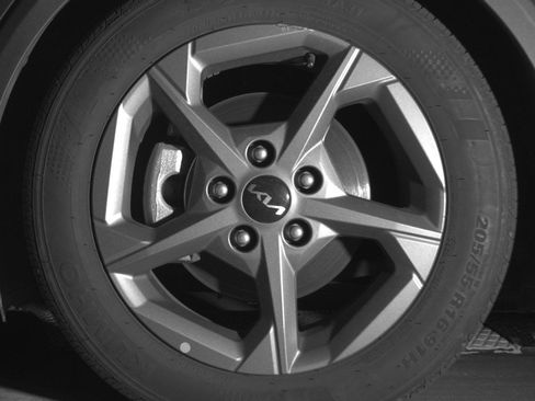 Used 2025 Kia K4 LXS image 12