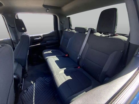 Used 2022 Chevrolet Silverado 1500 LT AWD/4WD image 32