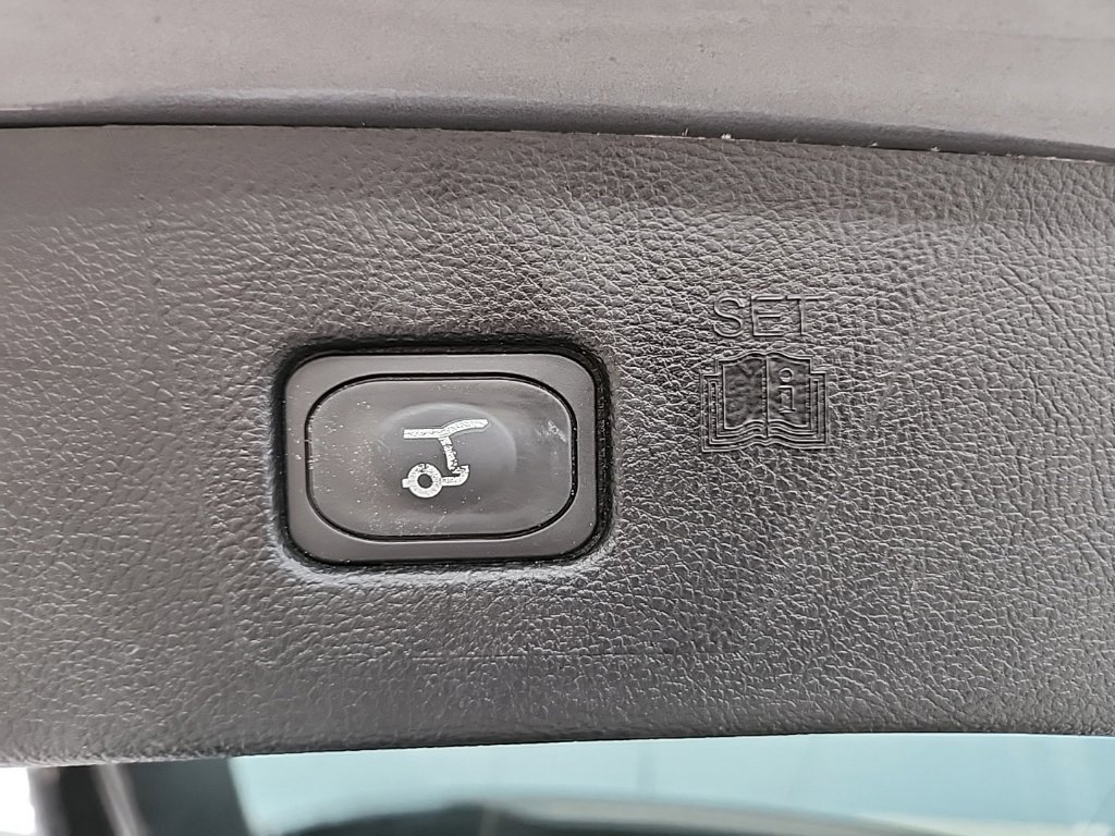 Used 2024 Ford Edge Titanium AWD/4WD image 9