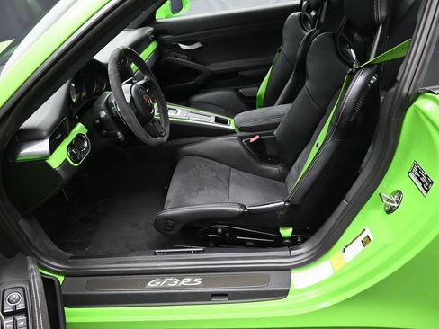 Used 2019 Porsche 911 GT3 RS w/ Light Design Package RWD image 6