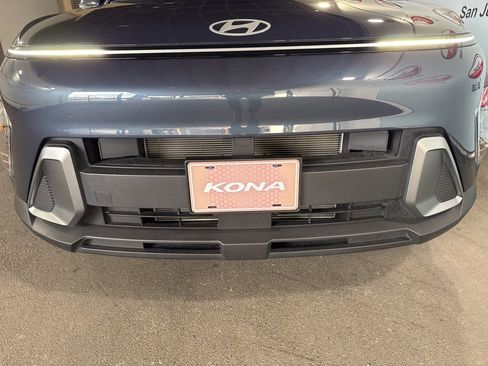 Used 2025 Hyundai Kona SEL image 13