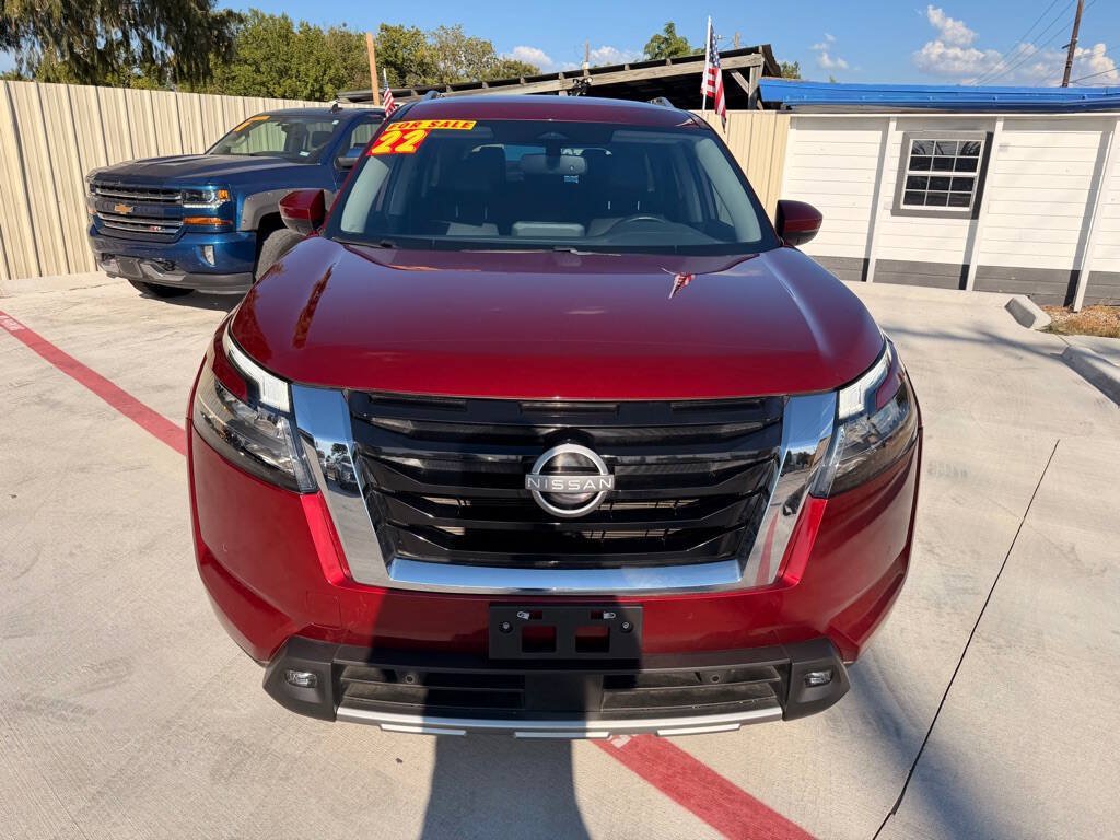 Used 2022 Nissan Pathfinder SL FWD image 8