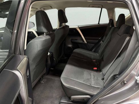 Used 2014 Toyota RAV4 LE AWD/4WD image 15