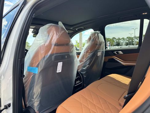 New 2026 BMW X5 xDrive40i w/ M Sport Package image 17
