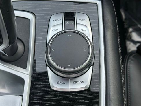 Used 2022 BMW 750i xDrive w/ Autobahn Package image 42
