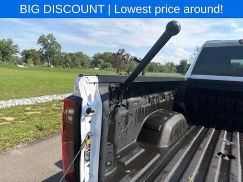 Used 2024 GMC Sierra 3500 SLT w/ SLT Convenience Package AWD/4WD image 18