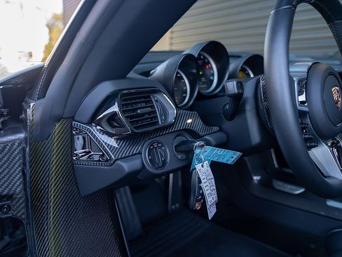 Used 2015 Porsche 918 Spyder AWD/4WD image 23