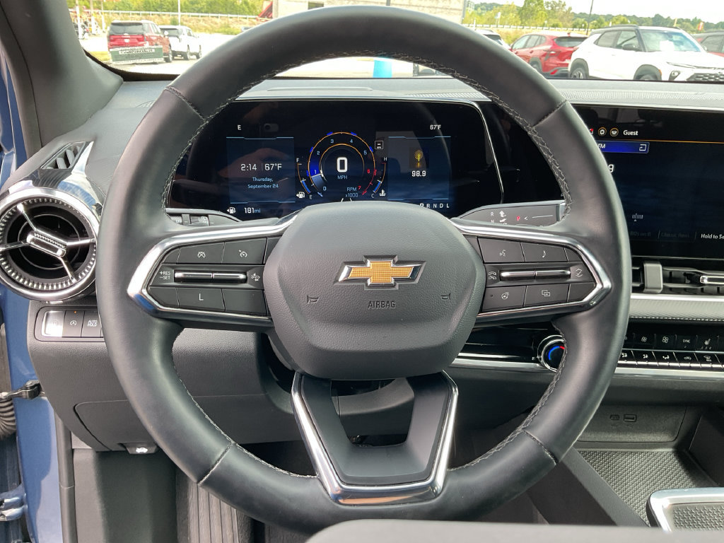 Used 2025 Chevrolet Equinox LT w/ Convenience Package II FWD image 16