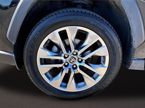 Used 2024 Toyota RAV4 XLE Premium image 9